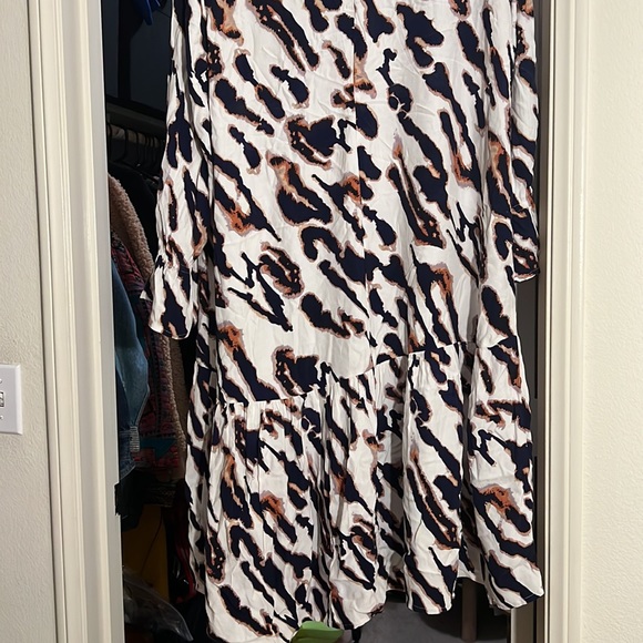 Pattern Dress - Picture 5 of 7